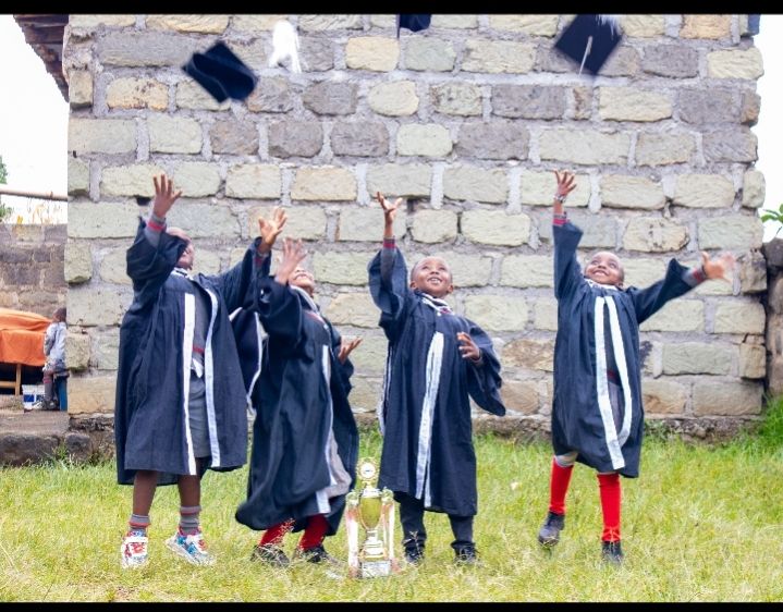 Big little Journeys: The graduating class of Lisam Junior Academy 2015